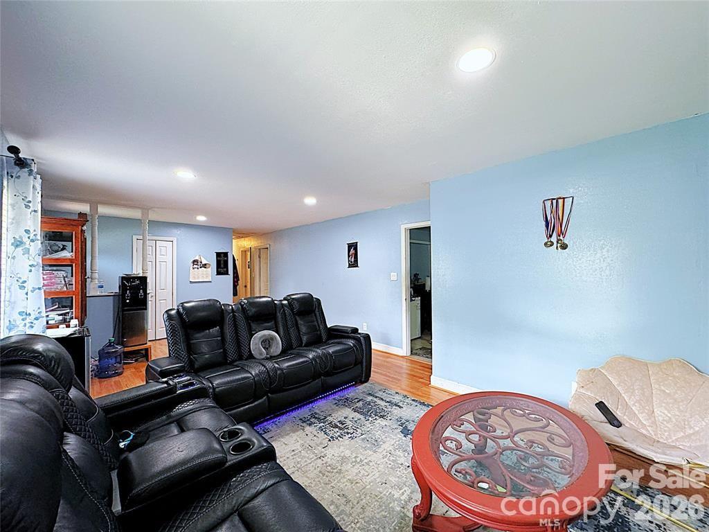 2209 Laura Drive Charlotte NC 28212