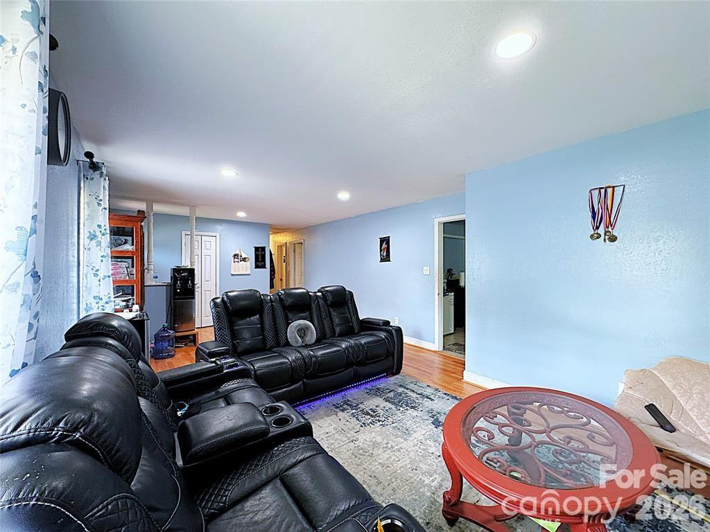 2209 Laura Drive Charlotte NC 28212