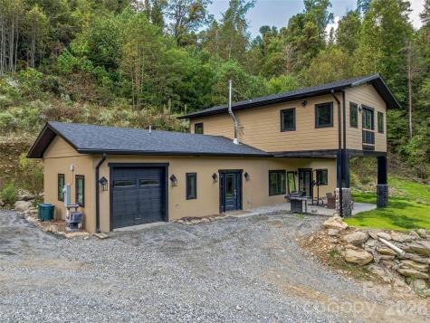 945 Roaring Fork Road Hot Springs NC 28743