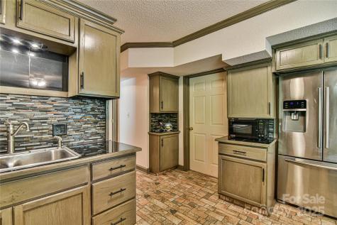 145 Fox Glen Drive Arden NC 28704