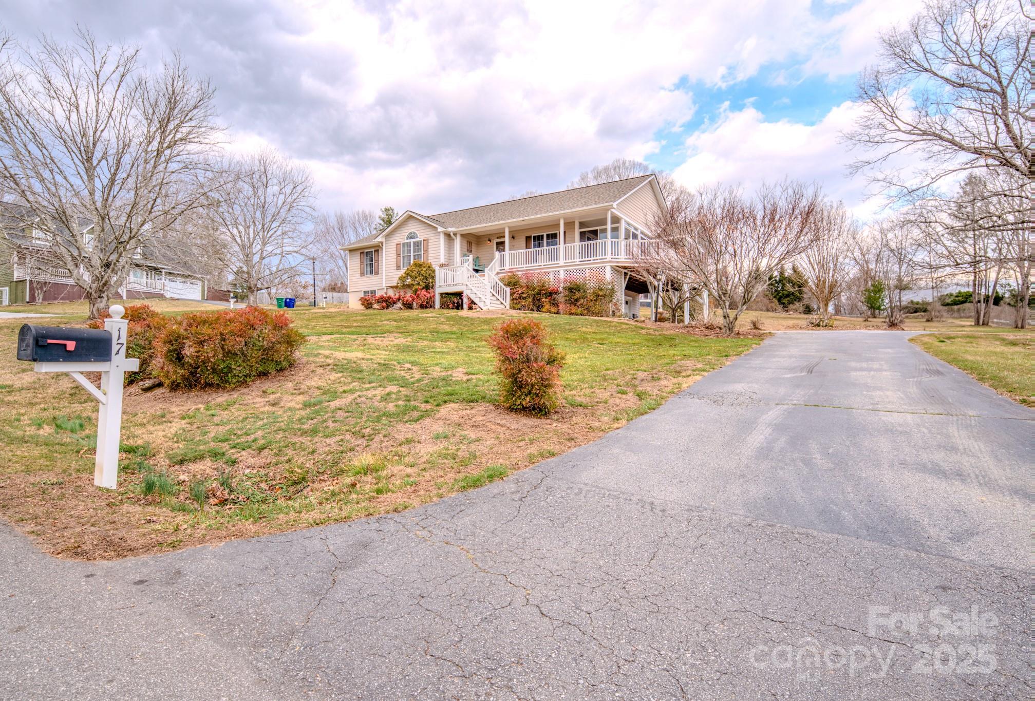 17 Mallory Meadows Court Arden NC 28704