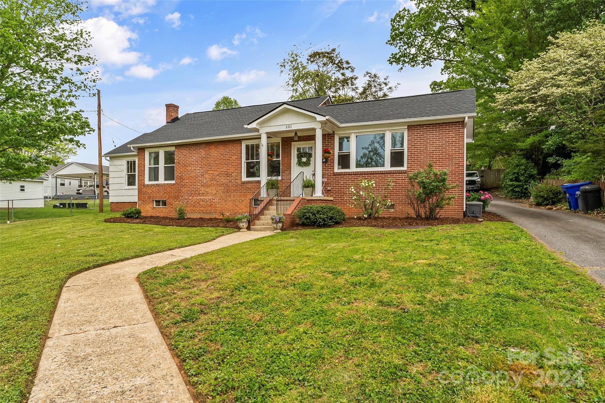 101 Falls Street Morganton NC 28655