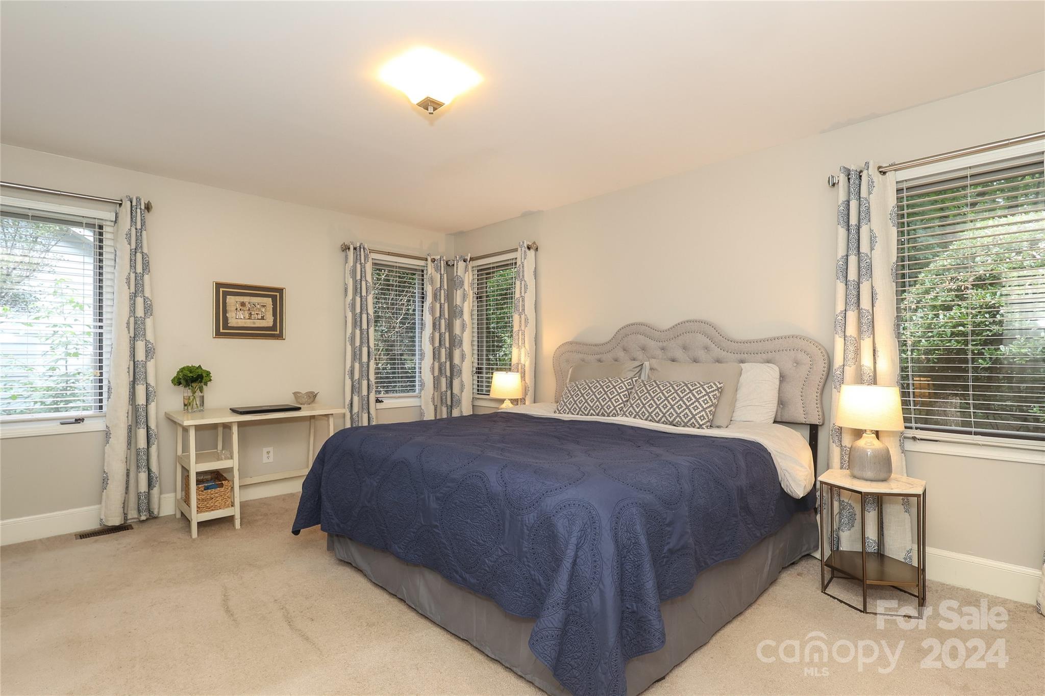 6552 Shaftesbury Road Charlotte NC 28270