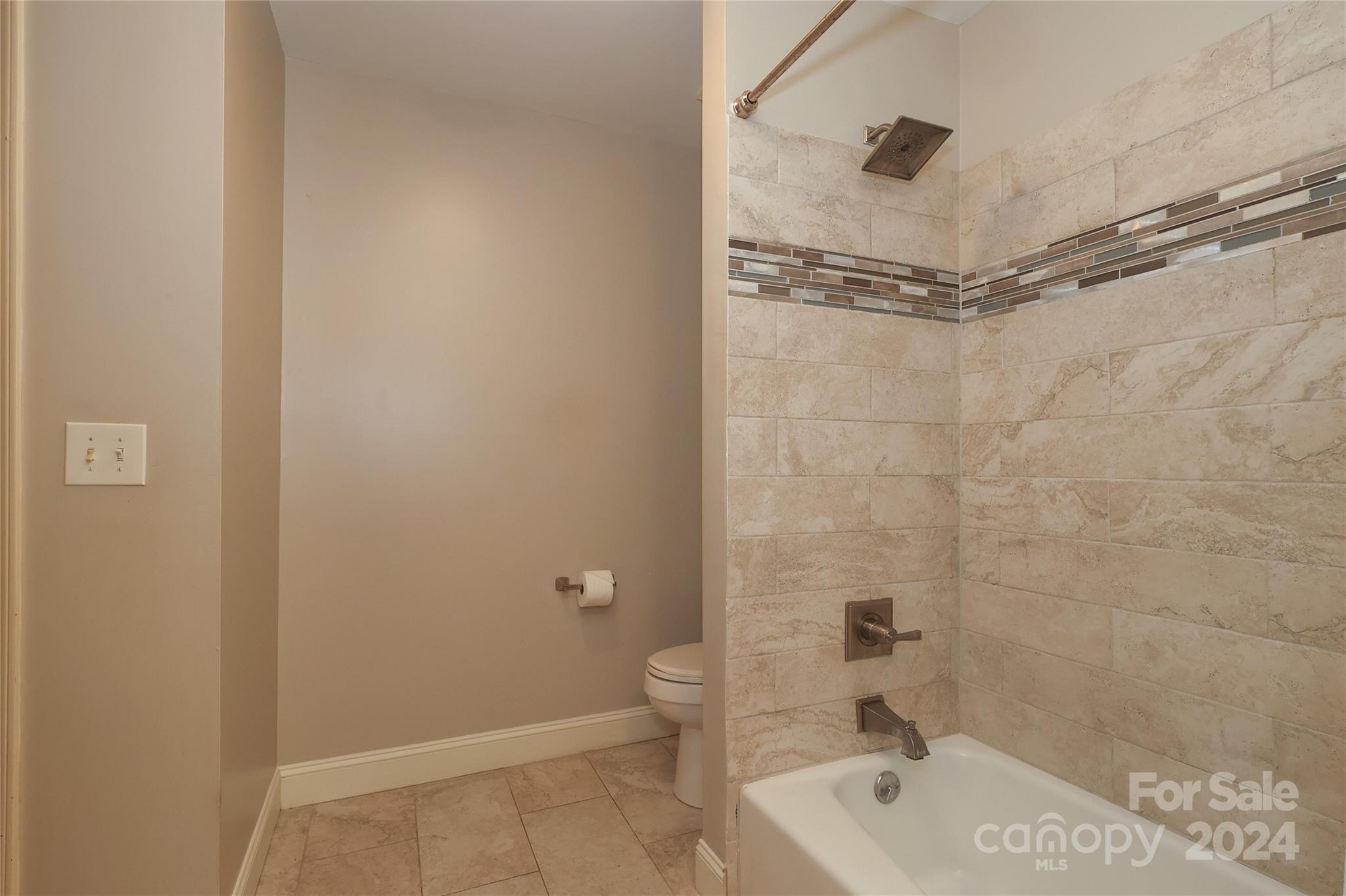 6552 Shaftesbury Road Charlotte NC 28270
