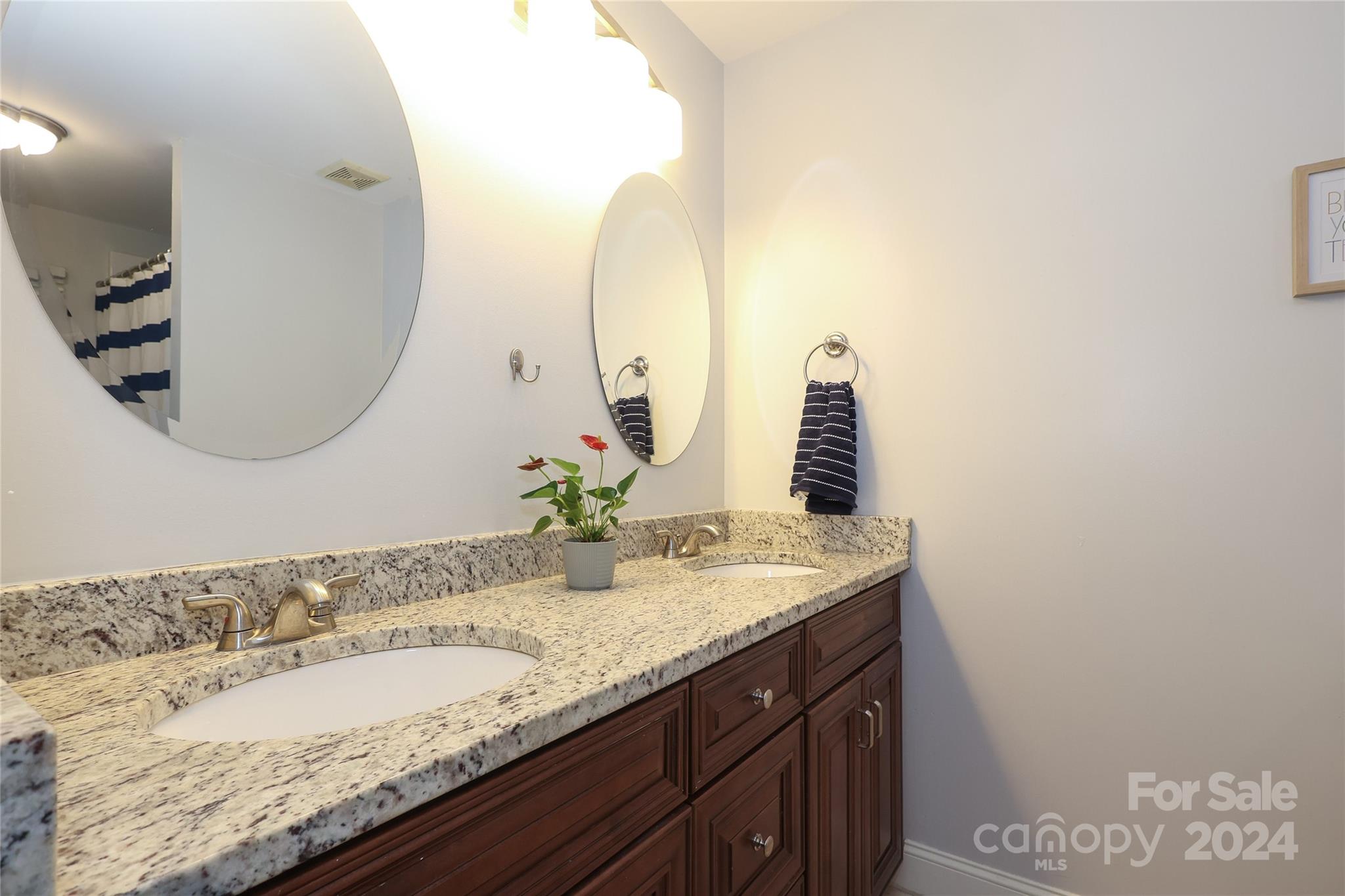 6552 Shaftesbury Road Charlotte NC 28270