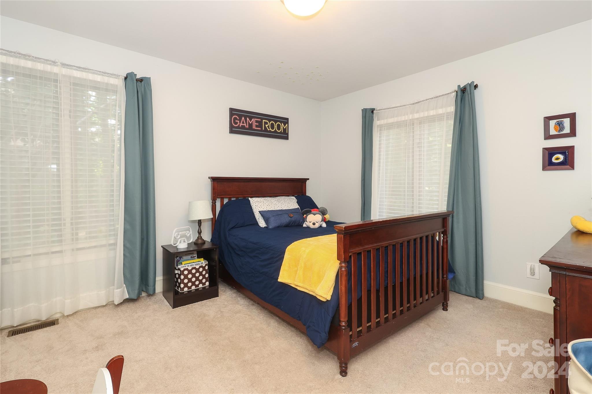 6552 Shaftesbury Road Charlotte NC 28270