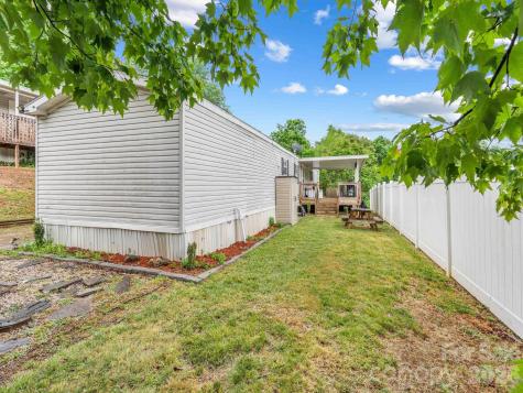 15 Spring Street Candler NC 28715