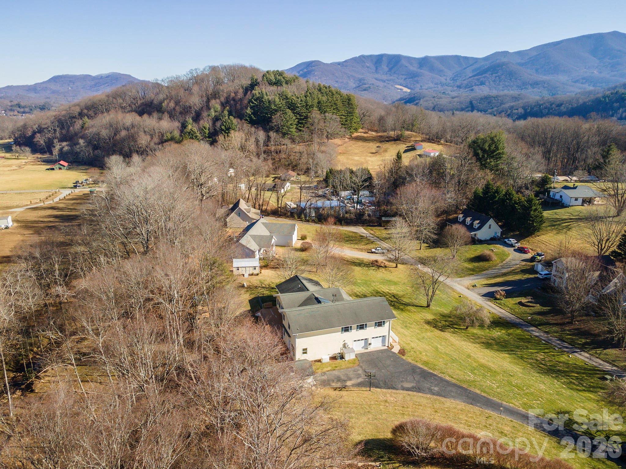 70 Midnight Lane Waynesville NC 28786
