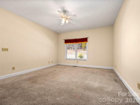 21 Holiday Drive Arden NC 28704