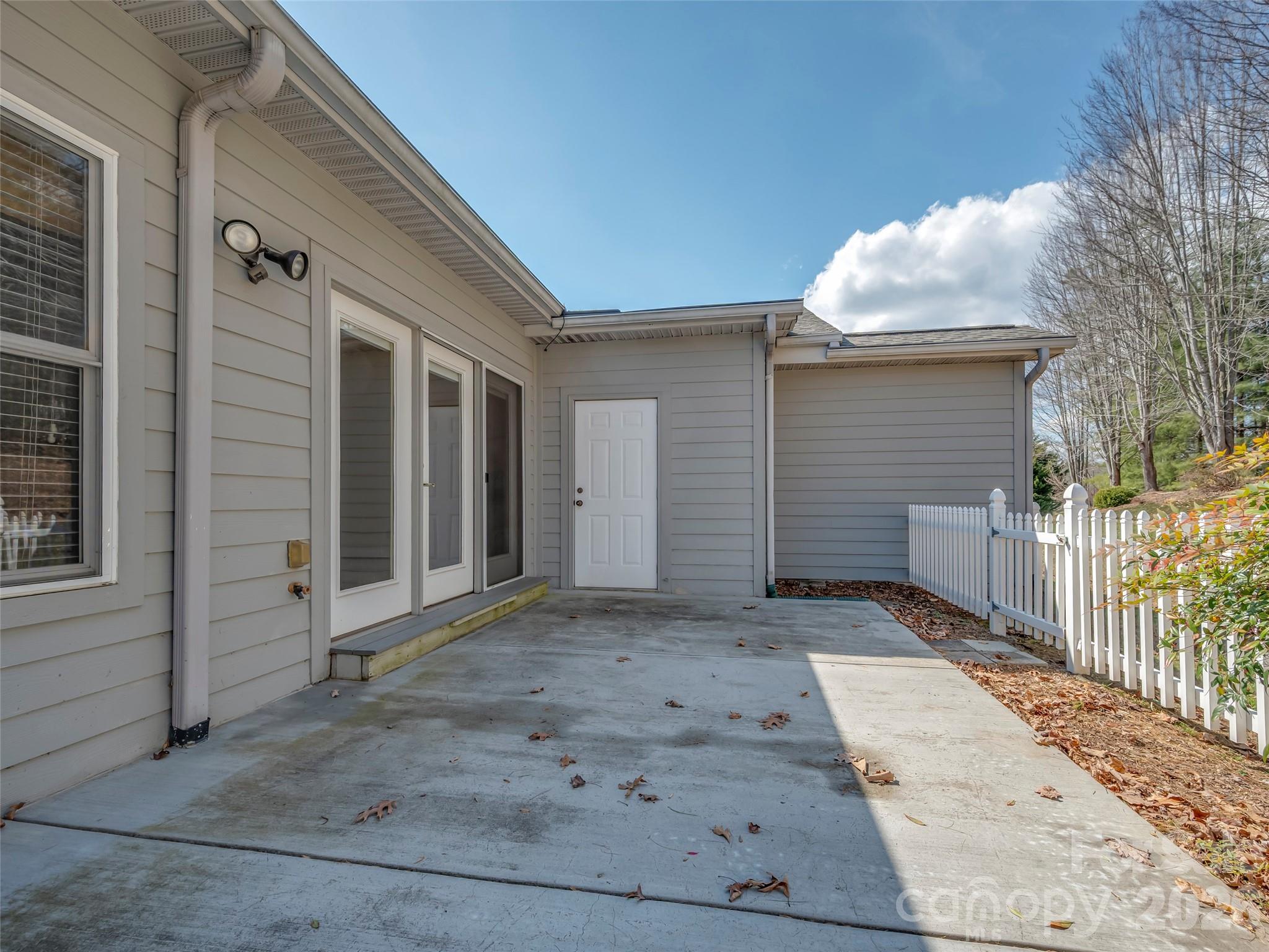 21 Holiday Drive Arden NC 28704