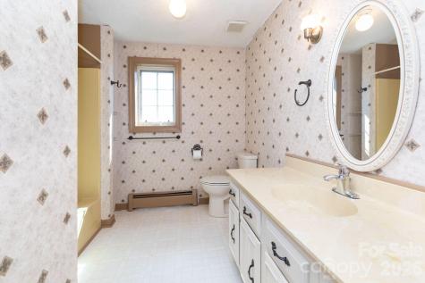181 Leisure Ridge Drive Mars Hill NC 28754