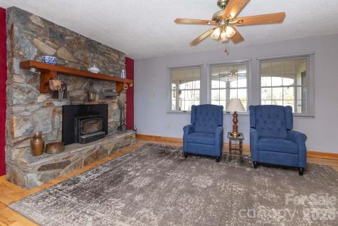 181 Leisure Ridge Drive Mars Hill NC 28754