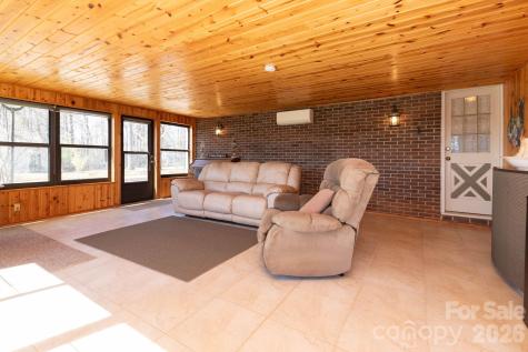181 Leisure Ridge Drive Mars Hill NC 28754