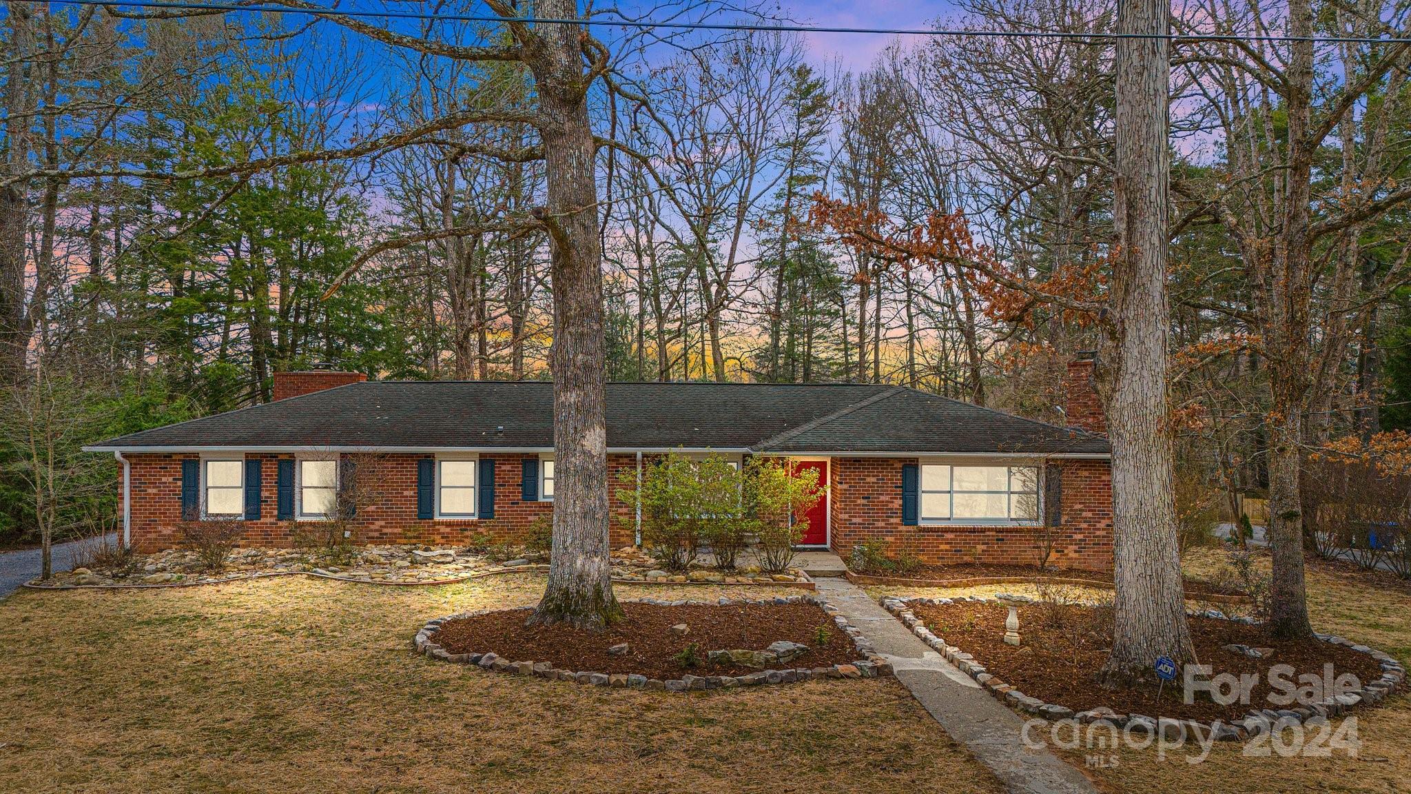 16 S Oak Forest Drive Asheville NC 28803