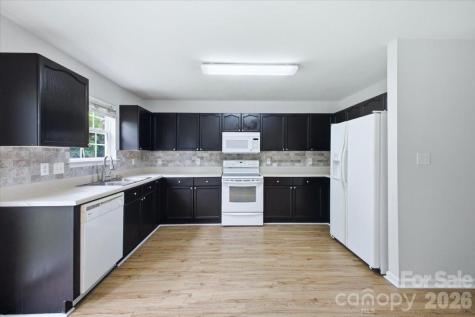 7143 Wandering Creek Drive Charlotte NC 28216