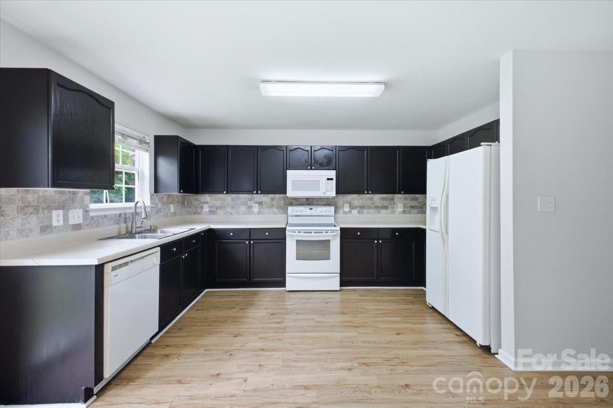 7143 Wandering Creek Drive Charlotte NC 28216
