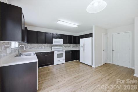 7143 Wandering Creek Drive Charlotte NC 28216