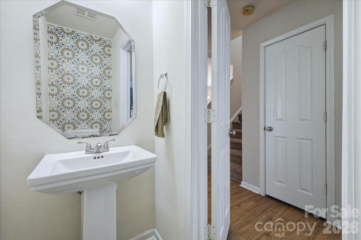 7143 Wandering Creek Drive Charlotte NC 28216