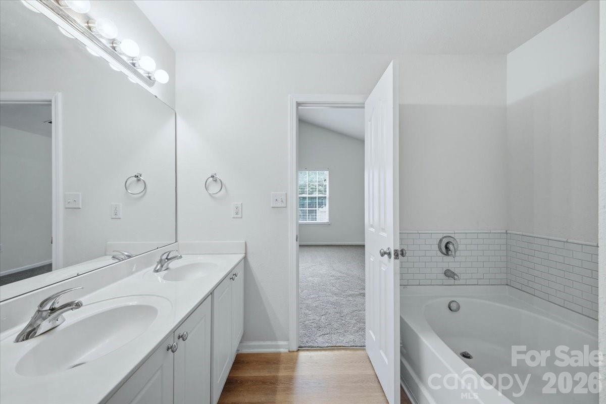 7143 Wandering Creek Drive Charlotte NC 28216