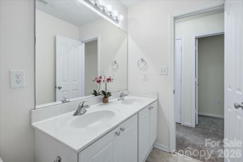 7143 Wandering Creek Drive Charlotte NC 28216