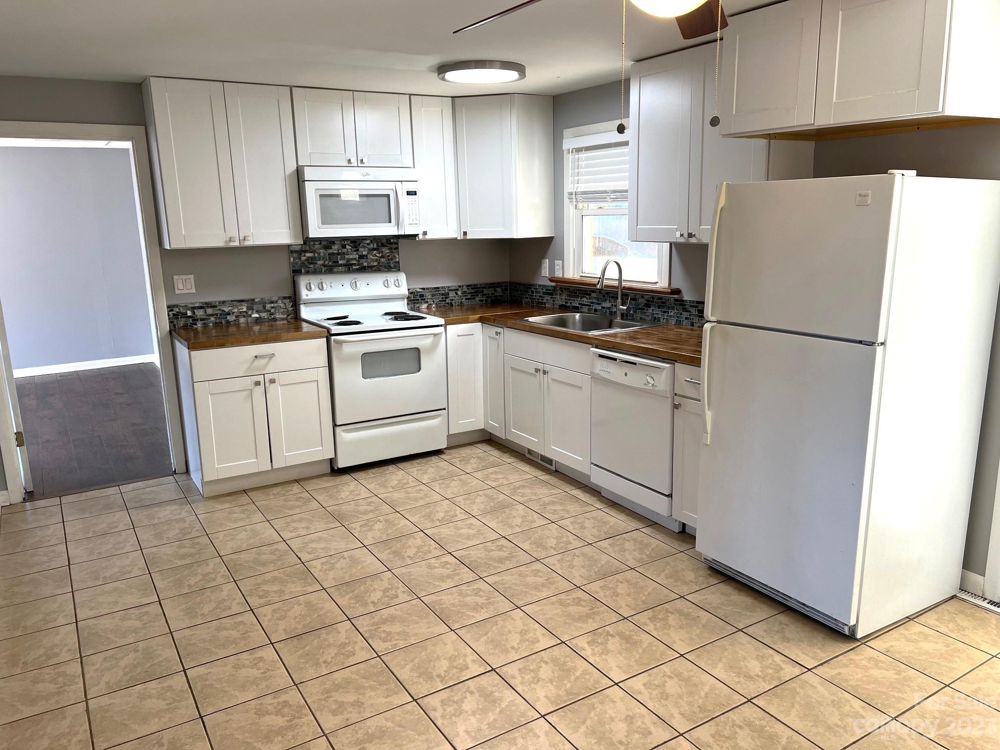 116 Glenwood Road Hendersonville NC 28791