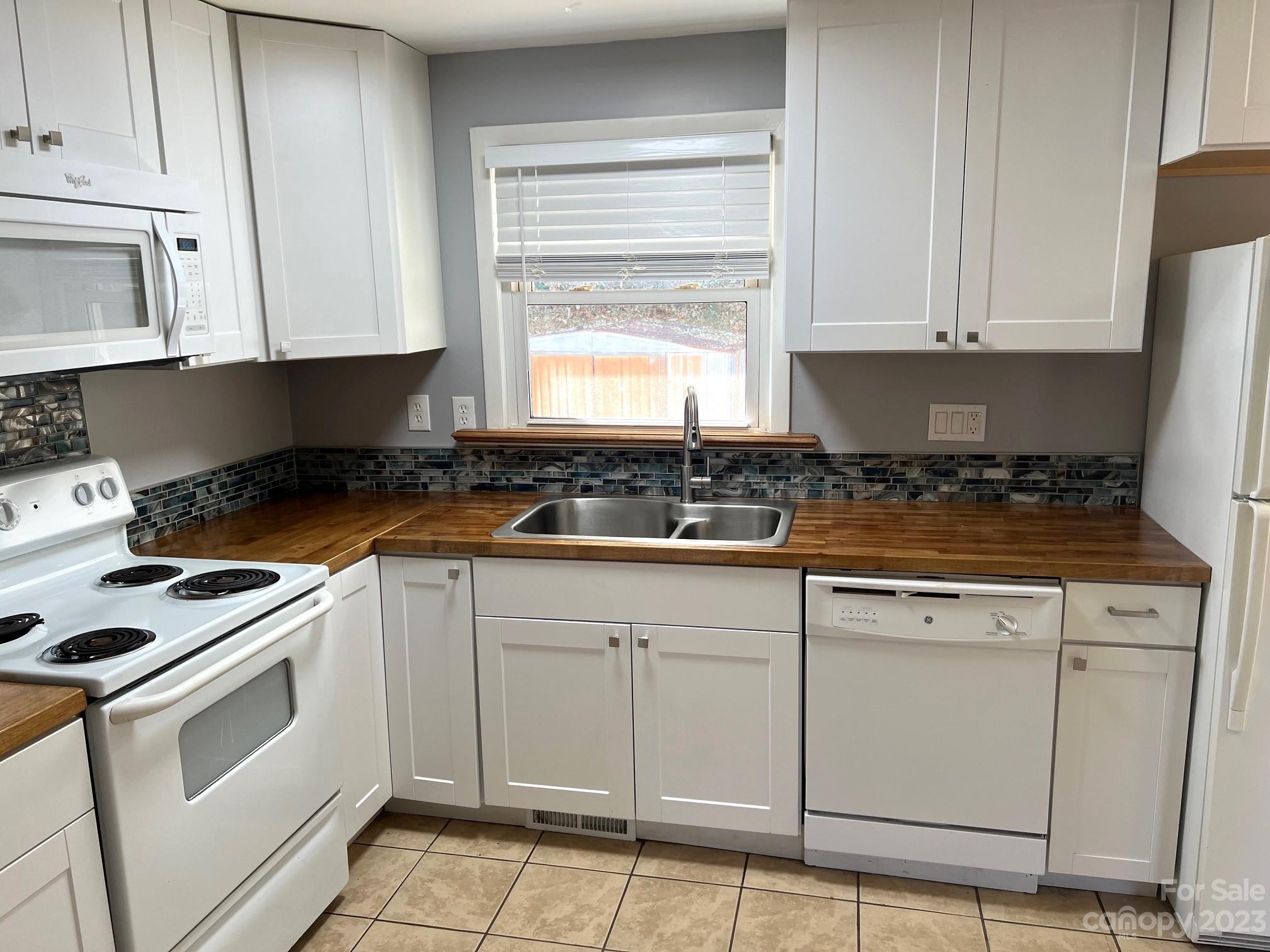 116 Glenwood Road Hendersonville NC 28791