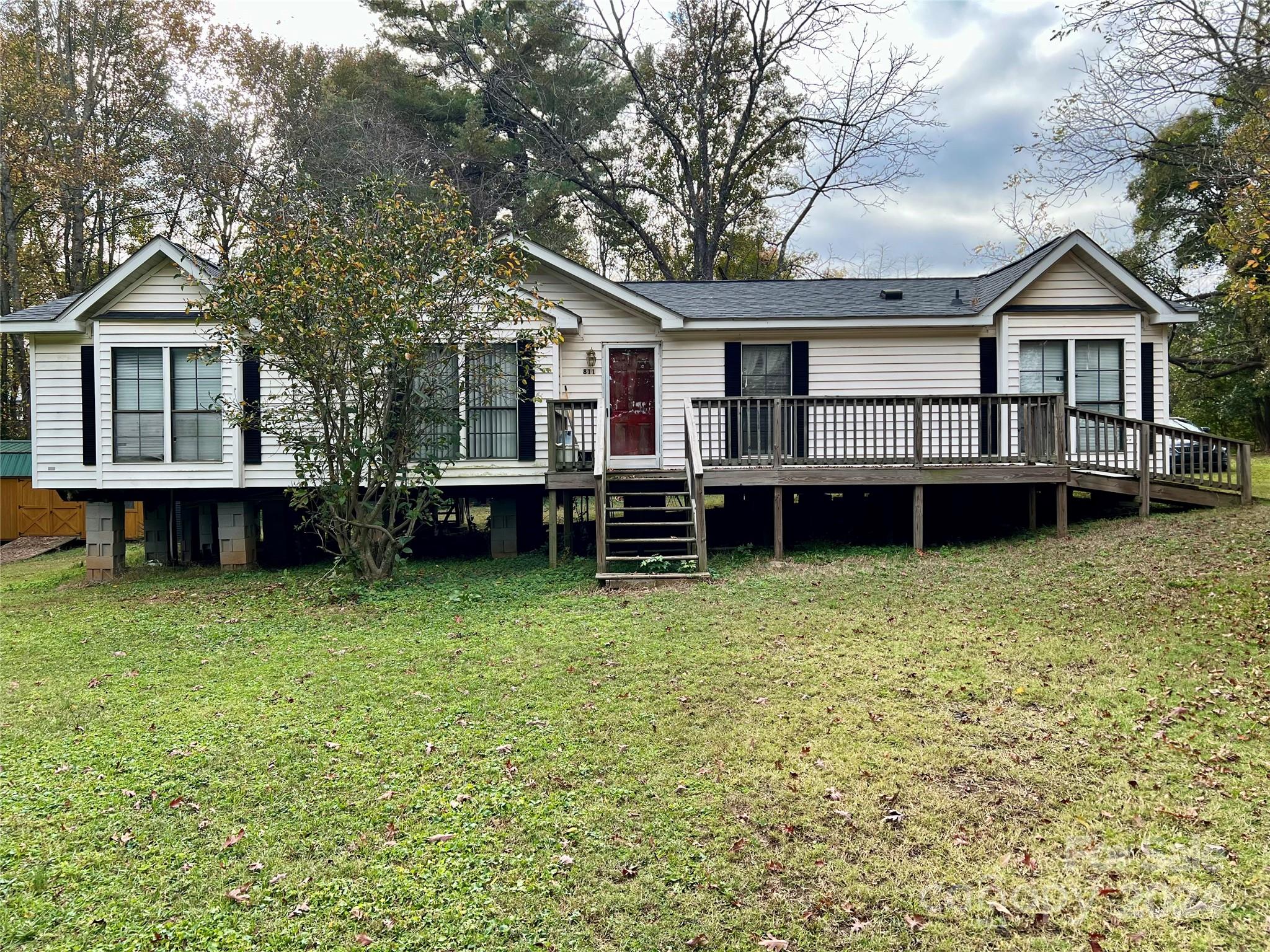 811 Pine Street Bessemer City NC 28016