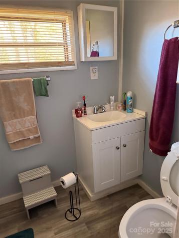 1418 Huggins Street Statesville NC 28677