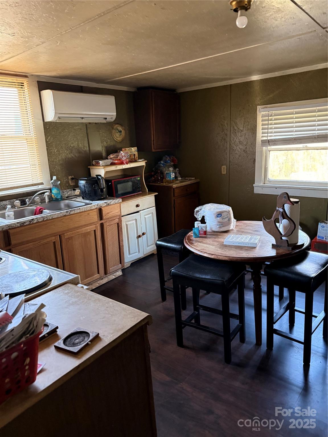 1418 Huggins Street Statesville NC 28677