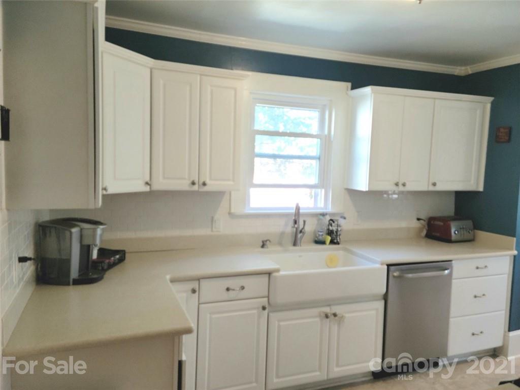 330 E Oak Street Marion NC 28752