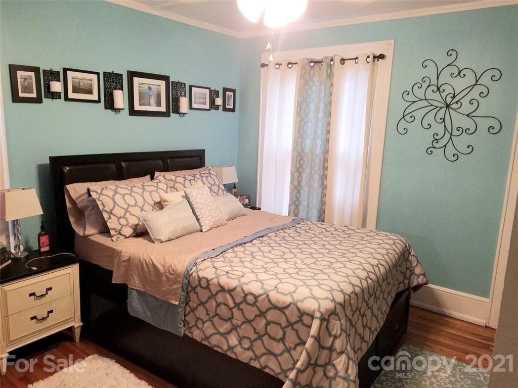 330 E Oak Street Marion NC 28752