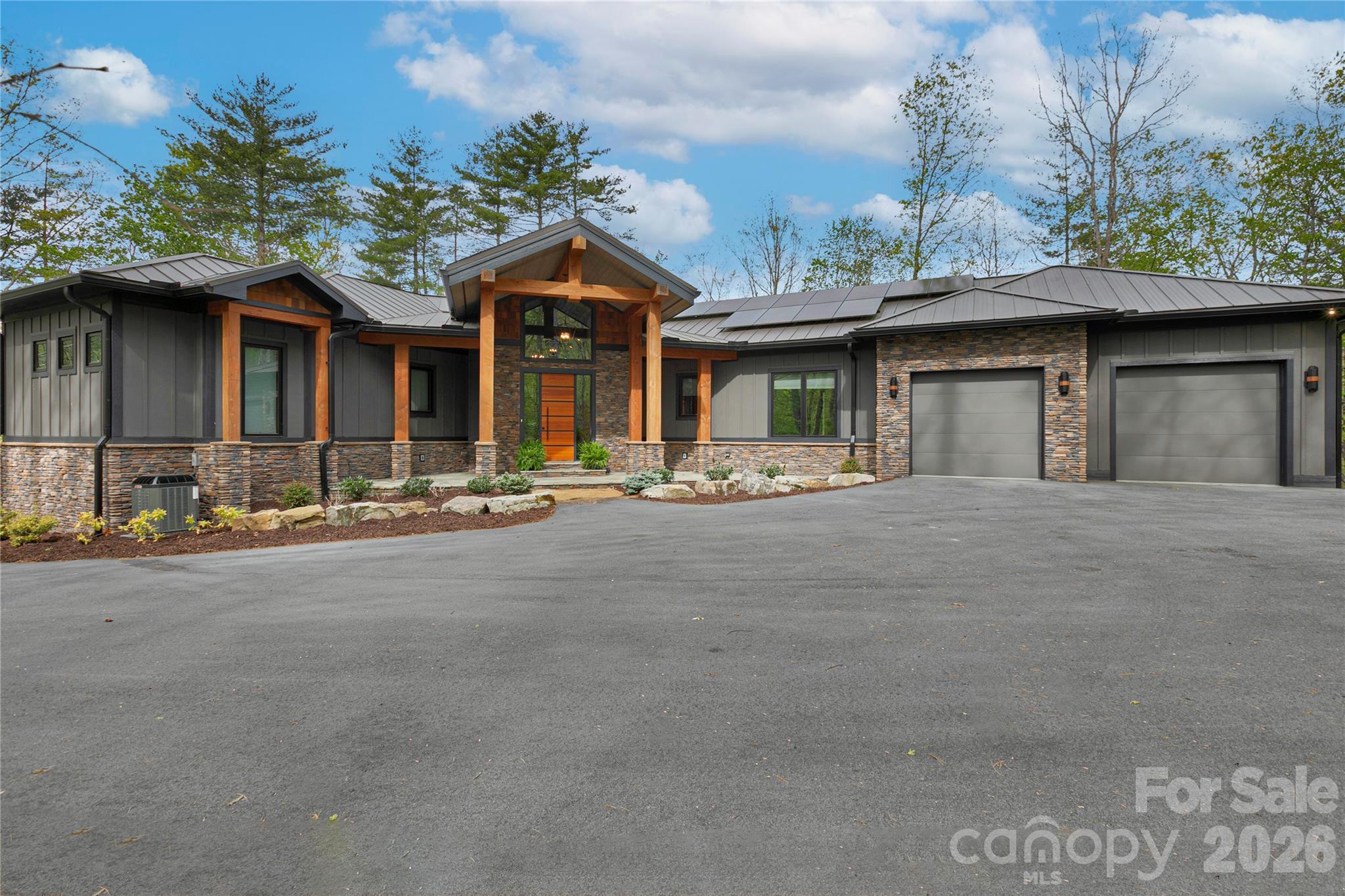 726 Ugugu Drive Brevard NC 28712