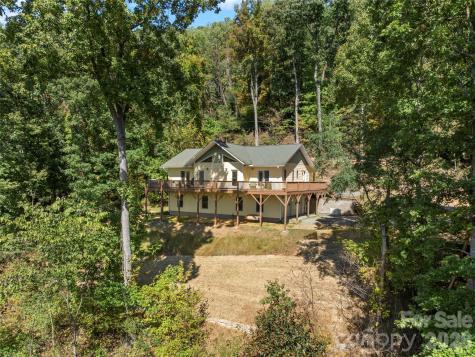 88 Brown Bear Way Waynesville NC 28786
