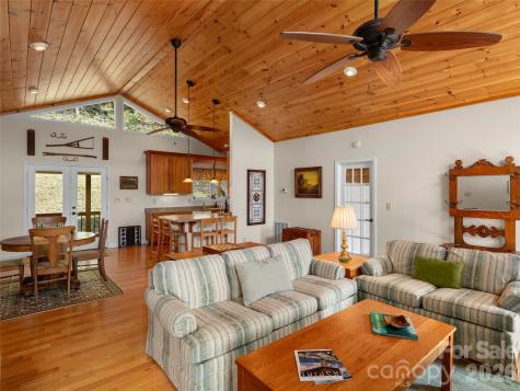 88 Brown Bear Way Waynesville NC 28786