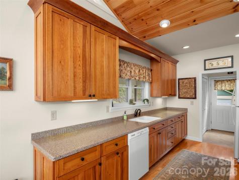 88 Brown Bear Way Waynesville NC 28786
