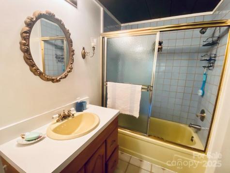 100 Crosspatch Drive Bryson City NC 28713