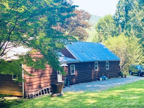 100 Crosspatch Drive Bryson City NC 28713