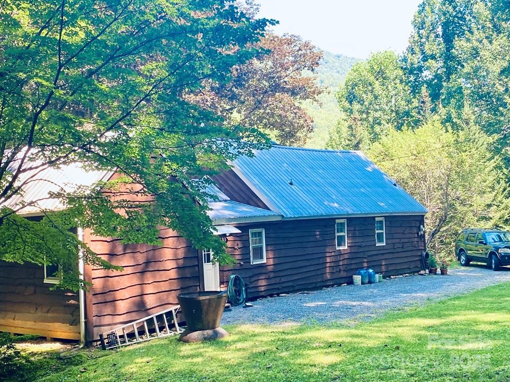 100 Crosspatch Drive Bryson City NC 28713