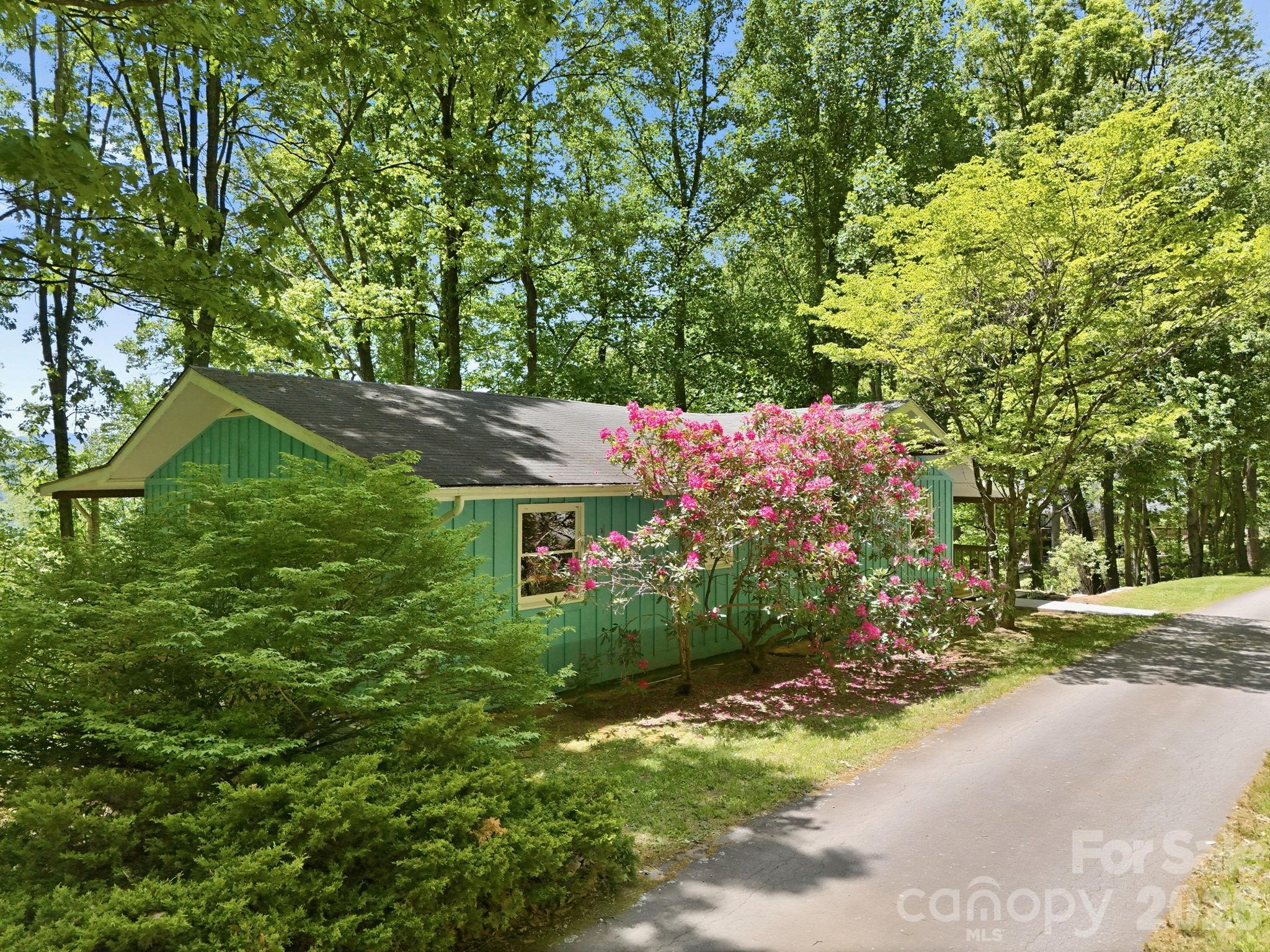 169 Sleepy Hollow Lane Canton NC 28716