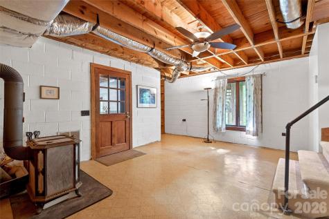 221 Hammer Hollow Drive Marion NC 28752