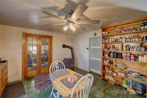 3198 Nc 261 Highway Bakersville NC 28705