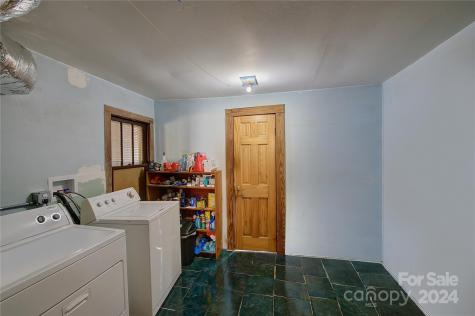 3198 Nc 261 Highway Bakersville NC 28705