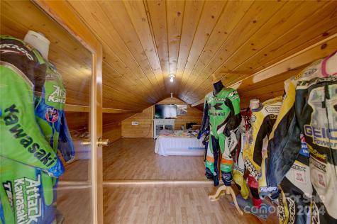 3198 Nc 261 Highway Bakersville NC 28705