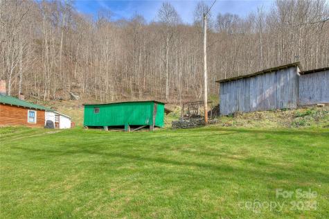 3198 Nc 261 Highway Bakersville NC 28705