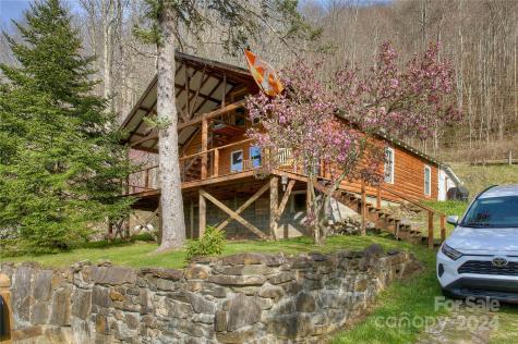 3198 Nc 261 Highway Bakersville NC 28705