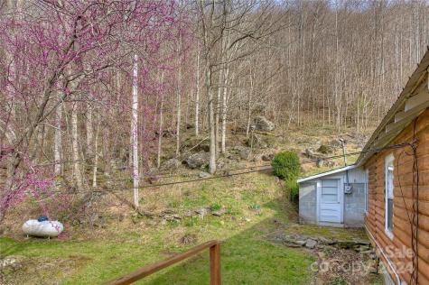 3198 Nc 261 Highway Bakersville NC 28705