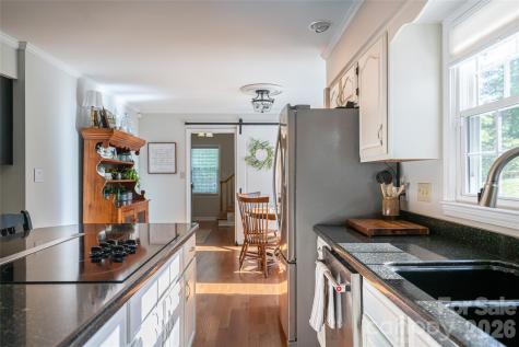 43 Tree Top Drive Arden NC 28704
