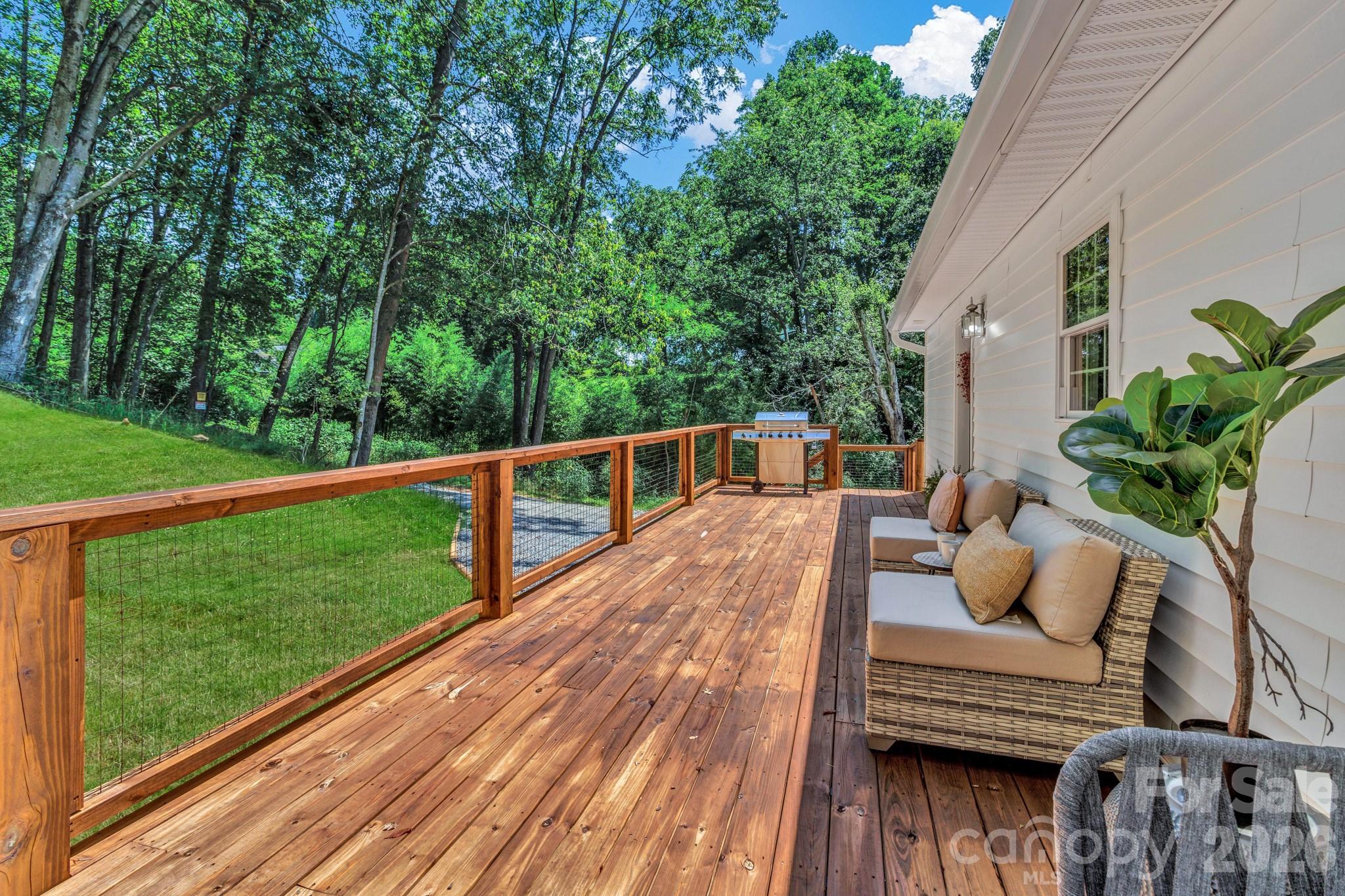 21 Carolinda Lane Waynesville NC 28786