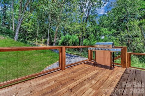 21 Carolinda Lane Waynesville NC 28786
