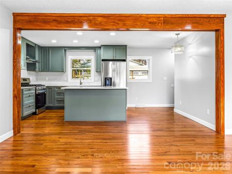 2 Oakland Street Weaverville NC 28787